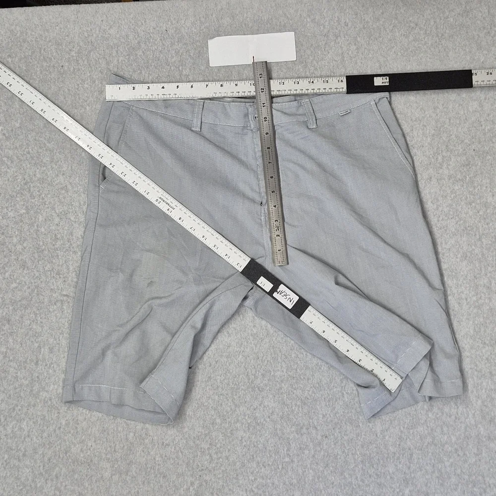 Travis Mathew Men Shorts 38 Gray Striped Chino Button 11